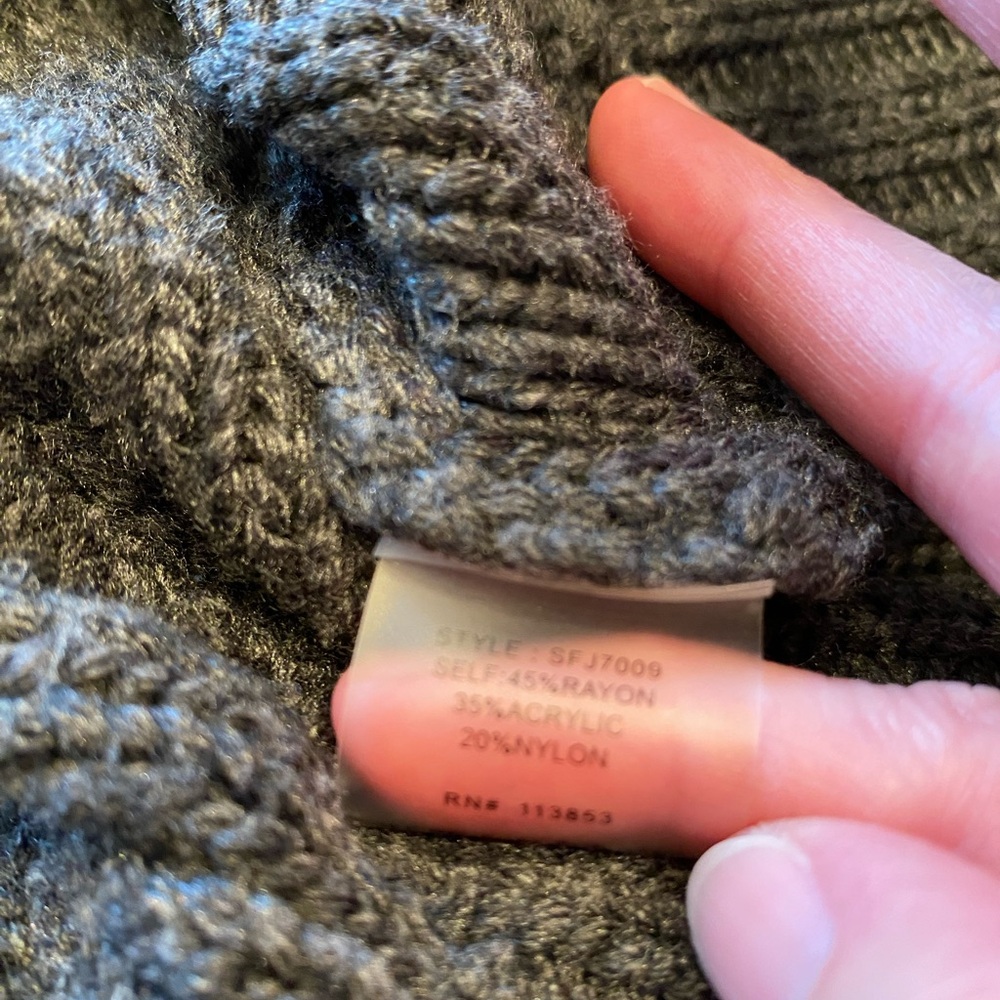 Cozy Gray Cable Knit Sweater - Picture 9 of 12